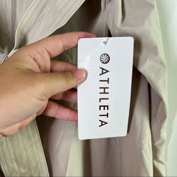 NEW Athleta Skyline Pant II in Tan Khaki Size 18 Paper Bag Waist MSRP $89 - Picture 4 of 8